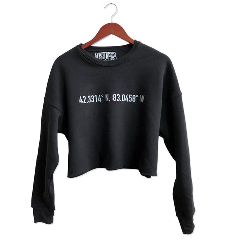 Detroit GPS Coordinates Women's Cropped Crew Neck Sweatshirt, Black.