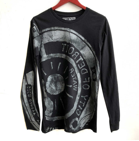 Manhole Cover Print Longsleeve Black T-Shirt, Spirit of Detroit